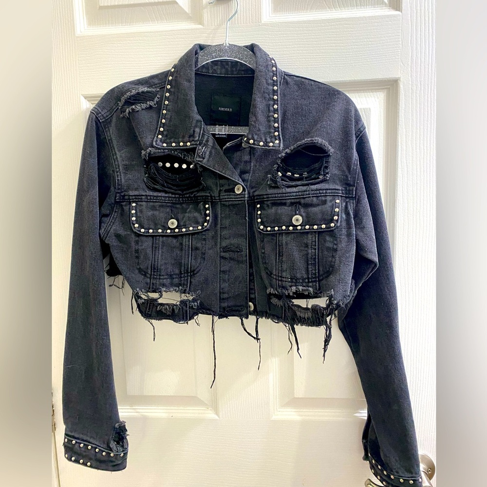 Forever 21 Black Distressed Cropped Denim Jacket